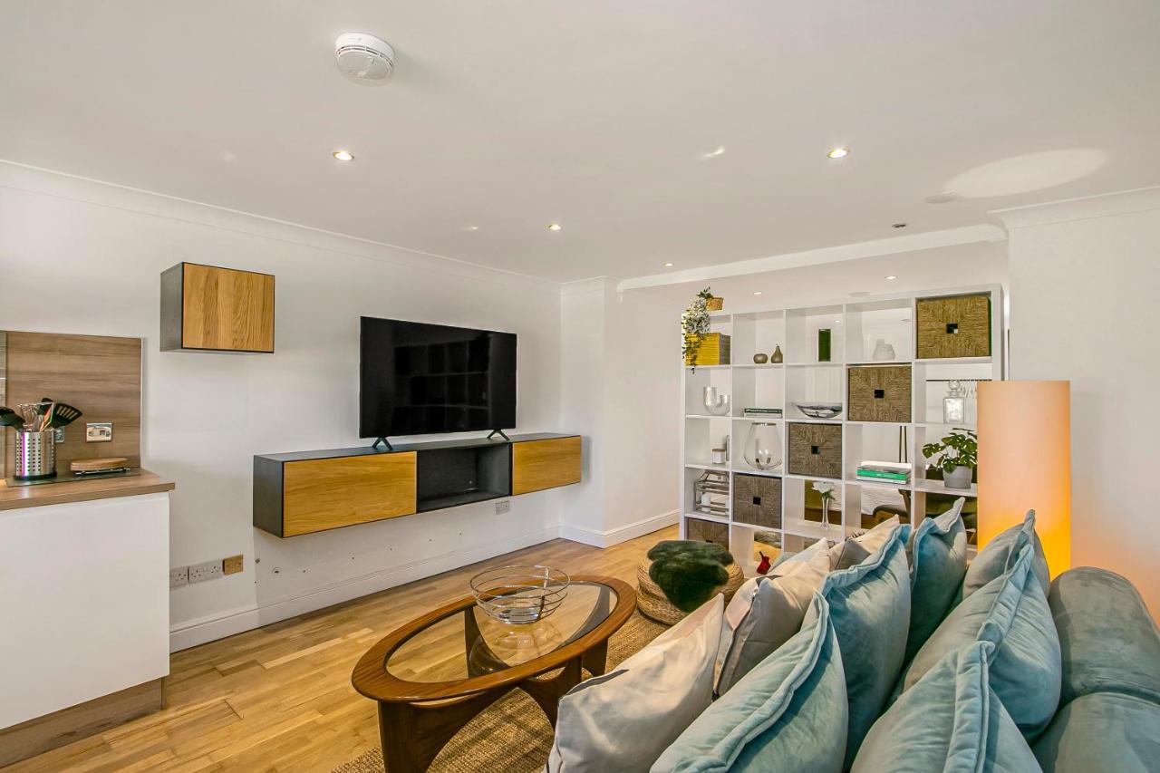 The Annex - Unparalleled Beach Front Luxury Accommodation - Private South West Facing Patio Area - Pet Friendly - Sky - Netflix - Super Fast Wi-Fi - Stones Throw To The Beach Борнмут Экстерьер фото